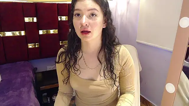 lilimini032 online show from January 14, 2026, 8:14 pm