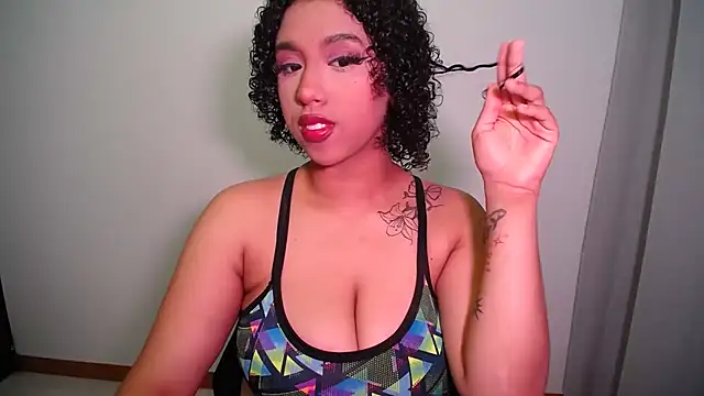 Snapshot of barbara_falcons chatting on September 24, 2025, 2:26 am barbara falcons online show from September 24, 2025, 2:26 am