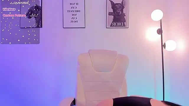 Snapshot of Emilyymilleer_ chatting on February 9, 2026, 5:39 pm Emilyymilleer online show from February 9, 2026, 5:39 pm