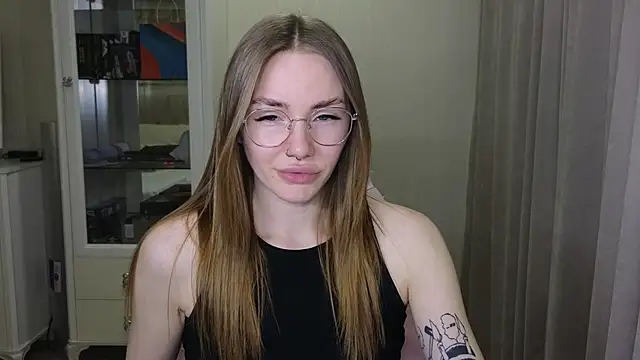 Snapshot of littlevildevil chatting on December 9, 2024, 3:00 pm littlevildevil online show from December 9, 2024, 3:00 pm