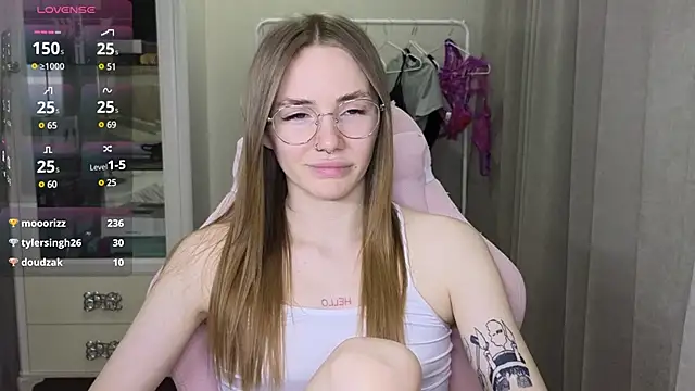 Snapshot of littlevildevil chatting on February 6, 2025, 1:54 pm littlevildevil online show from February 6, 2025, 1:54 pm