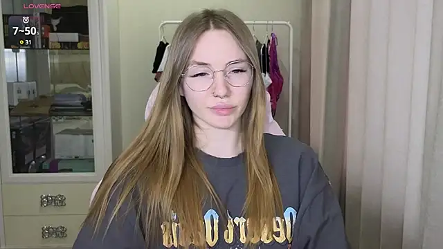 Snapshot of littlevildevil chatting on February 28, 2025, 11:14 am littlevildevil online show from February 28, 2025, 11:14 am