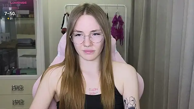 Snapshot of littlevildevil chatting on March 1, 2025, 2:34 pm littlevildevil online show from March 1, 2025, 2:34 pm