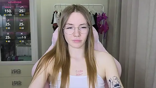 Snapshot of littlevildevil chatting on March 4, 2025, 11:08 am littlevildevil online show from March 4, 2025, 11:08 am