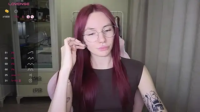 Snapshot of littlevildevil chatting on September 16, 2025, 11:11 am littlevildevil online show from September 16, 2025, 11:11 am