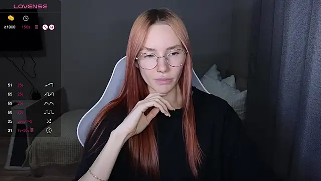 littlevildevil online show from December 2, 2025, 10:42 am