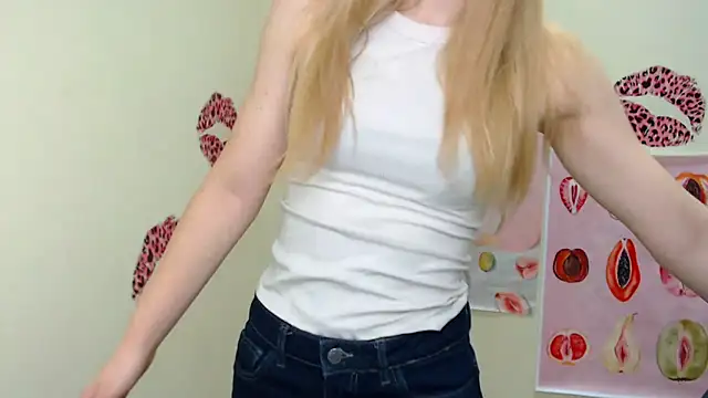 Snapshot of MademoiselleCl chatting on December 15, 2024, 6:29 am MademoiselleCl online show from December 15, 2024, 6:29 am