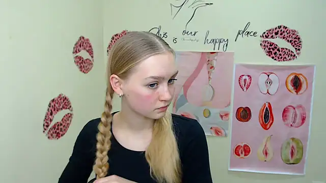 Snapshot of MademoiselleCl chatting on December 16, 2024, 1:43 pm MademoiselleCl online show from December 16, 2024, 1:43 pm