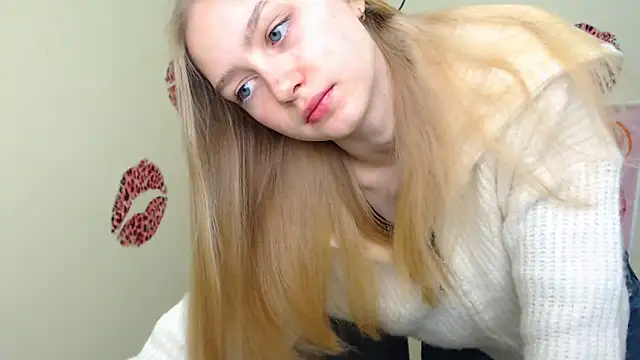 Snapshot of MademoiselleCl chatting on December 18, 2024, 5:26 am MademoiselleCl online show from December 18, 2024, 5:26 am