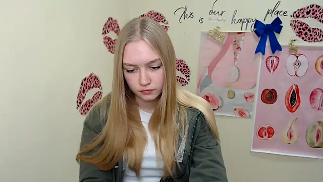 Snapshot of MademoiselleCl chatting on December 21, 2024, 10:06 am MademoiselleCl online show from December 21, 2024, 10:06 am