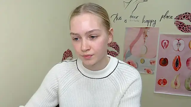 Snapshot of MademoiselleCl chatting on January 17, 2025, 1:56 pm MademoiselleCl online show from January 17, 2025, 1:56 pm