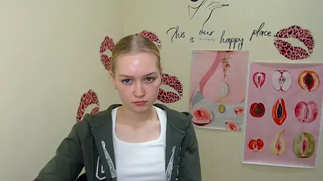 Snapshot of MademoiselleCl chatting on January 29, 2025, 9:33 am MademoiselleCl online show from January 29, 2025, 9:33 am