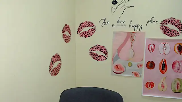 Snapshot of MademoiselleCl chatting on February 1, 2025, 12:58 pm MademoiselleCl online show from February 1, 2025, 12:58 pm