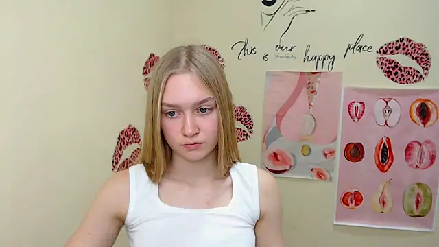 Snapshot of MademoiselleCl chatting on February 2, 2025, 10:24 am MademoiselleCl online show from February 2, 2025, 10:24 am