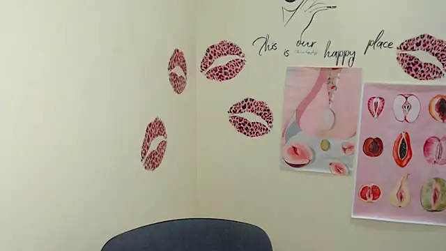 Snapshot of MademoiselleCl chatting on February 9, 2025, 10:20 am MademoiselleCl online show from February 9, 2025, 10:20 am