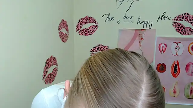 Snapshot of MademoiselleCl chatting on March 19, 2025, 7:29 am MademoiselleCl online show from March 19, 2025, 7:29 am