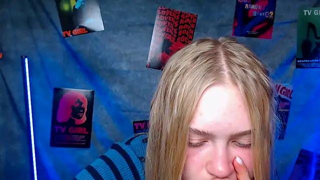 Snapshot of MademoiselleCl chatting on October 2, 2025, 12:23 pm MademoiselleCl online show from October 2, 2025, 12:23 pm