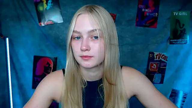 Snapshot of MademoiselleCl chatting on October 18, 2025, 5:03 pm MademoiselleCl online show from October 18, 2025, 5:03 pm