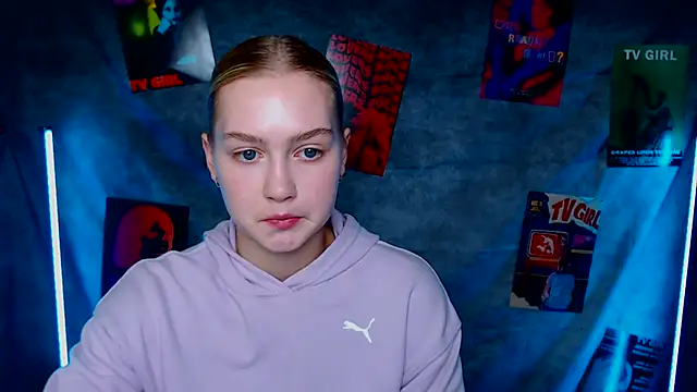 Snapshot of MademoiselleCl chatting on October 21, 2025, 12:06 pm MademoiselleCl online show from October 21, 2025, 12:06 pm