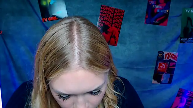 Snapshot of MademoiselleCl chatting on November 7, 2025, 1:11 pm MademoiselleCl online show from November 7, 2025, 1:11 pm