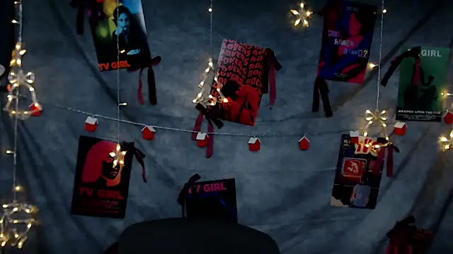 Snapshot of MademoiselleCl chatting on December 18, 2025, 6:19 am MademoiselleCl online show from December 18, 2025, 6:19 am