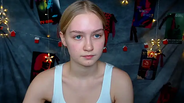 Snapshot of MademoiselleCl chatting on December 19, 2025, 1:07 pm MademoiselleCl online show from December 19, 2025, 1:07 pm