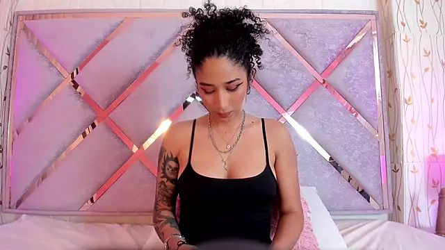  lanna jhonson  online show from January 29, 2025, 5:35 pm