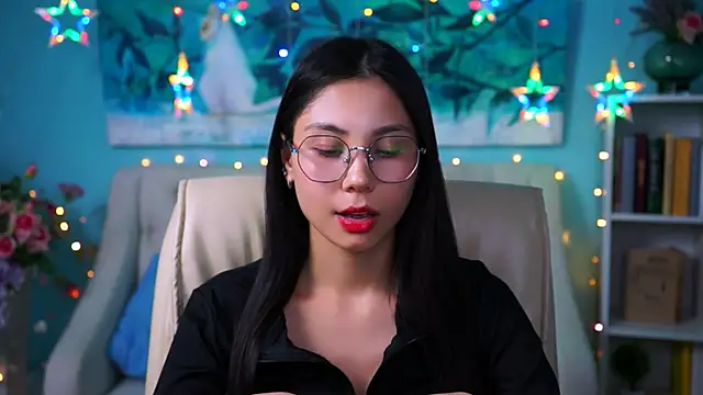 LittleSally   online show from December 13, 2024, 11:13 am