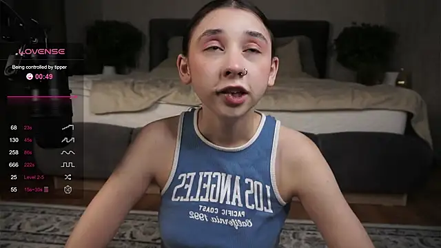 AislyEmbury online show from February 22, 2025, 11:03 pm