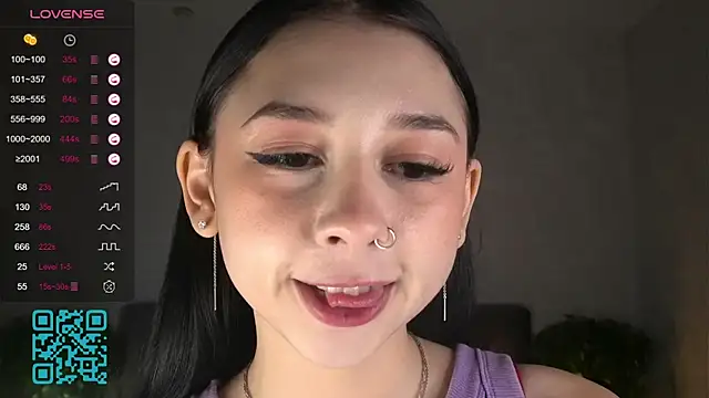 AislyEmbury online show from October 17, 2025, 6:05 am