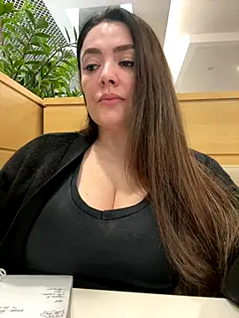 Snapshot of Sophie_Eaton chatting on October 27, 2025, 8:24 pm Sophie Eaton online show from October 27, 2025, 8:24 pm