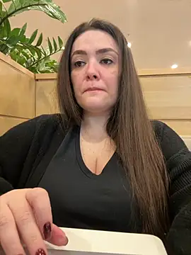 Snapshot of Sophie_Eaton chatting on October 30, 2025, 8:31 pm Sophie Eaton online show from October 30, 2025, 8:31 pm