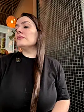 Snapshot of Sophie_Eaton chatting on November 15, 2025, 8:05 pm Sophie Eaton online show from November 15, 2025, 8:05 pm