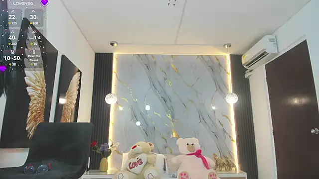 estephany doll online show from March 14, 2025, 2:19 pm