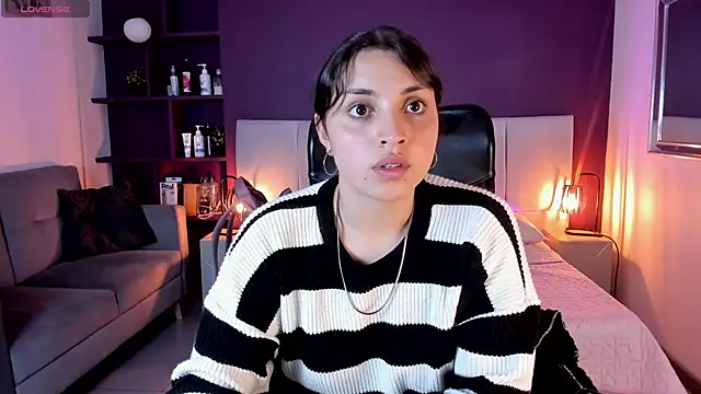 Snapshot of VickyBuunny chatting on January 24, 2025, 8:32 pm VickyBuunny online show from January 24, 2025, 8:32 pm