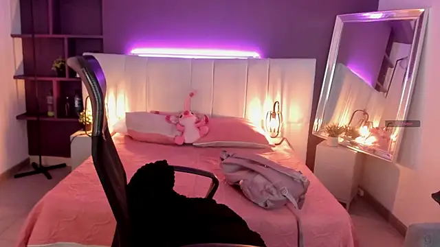 Snapshot of VickyBuunny chatting on February 10, 2025, 2:59 pm VickyBuunny online show from February 10, 2025, 2:59 pm