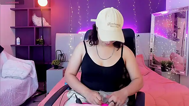 Snapshot of VickyBuunny chatting on March 13, 2025, 2:01 pm VickyBuunny online show from March 13, 2025, 2:01 pm