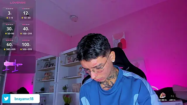 Ian Castillo  online show from September 24, 2025, 11:13 am