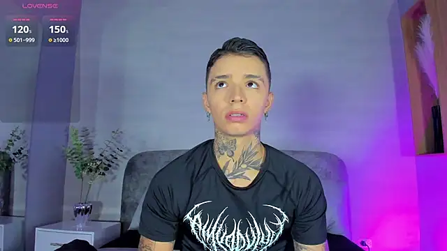 Snapshot of Ian_Castillo_ chatting on June 11, 2026, 11:19 am Ian Castillo online show from June 11, 2026, 11:19 am