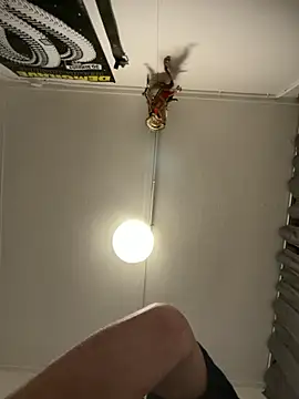 Snapshot of wolfwhite95 chatting on November 20, 2025, 7:35 pm wolfwhite95 online show from November 20, 2025, 7:35 pm