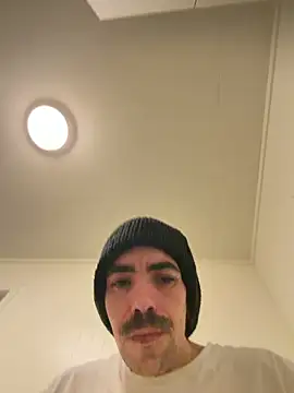 Snapshot of wolfwhite95 chatting on February 28, 2026, 6:25 am wolfwhite95 online show from February 28, 2026, 6:25 am