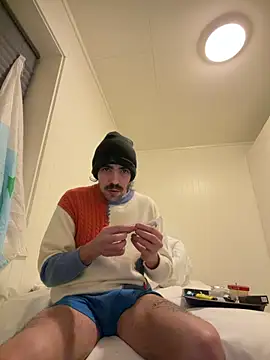 Snapshot of wolfwhite95 chatting on March 3, 2026, 12:17 am wolfwhite95 online show from March 3, 2026, 12:17 am