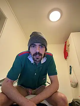 wolfwhite95 online show from March 21, 2026, 1:43 am