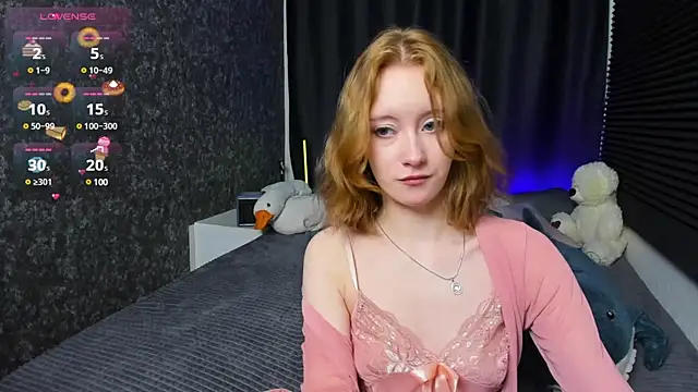 Snapshot of MonicaPerryy chatting on March 21, 2025, 12:29 am MonicaPerryy online show from March 21, 2025, 12:29 am