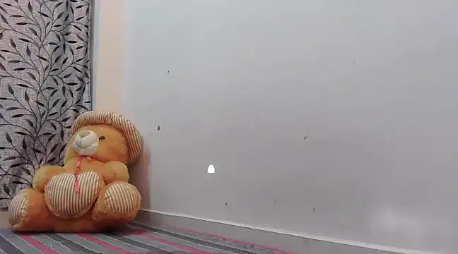 ANANYA-TIWARI online show from February 23, 2025, 3:56 am