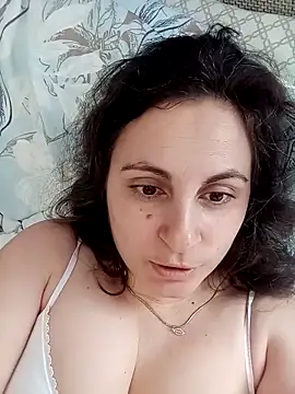 ShelaDiass online show from April 6, 2026, 6:14 am