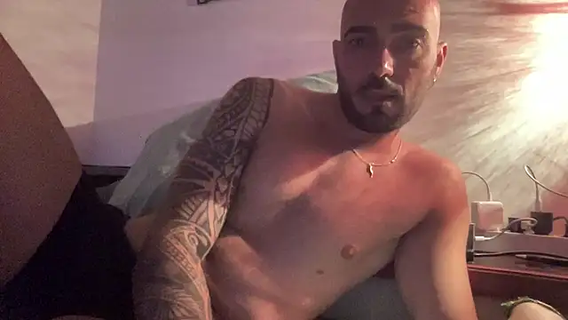 alessandromori91 online show from September 11, 2025, 8:31 pm