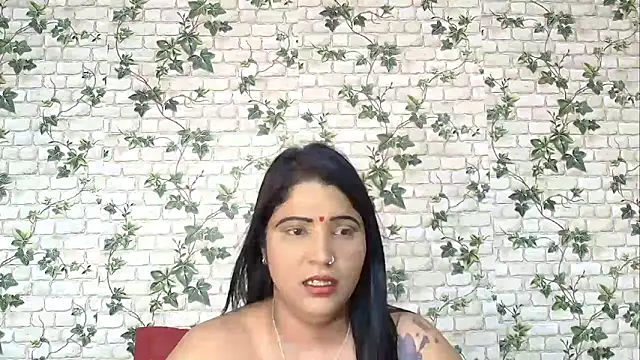 Snapshot of XIndianintimacy chatting on February 9, 2025, 5:33 pm XIndianintimacy online show from February 9, 2025, 5:33 pm