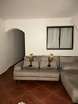 MollySanders    online show from December 12, 2024, 11:14 pm