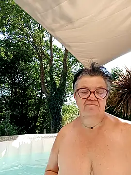 Vandeae44 online show from July 19, 2026, 4:22 pm